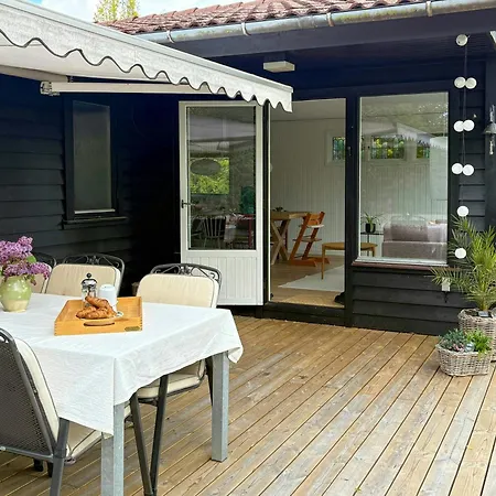 Classic Wooden House With Private Garden Near Sea Gilleleje