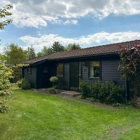 Feriehus Classic Wooden House With Private Garden Near Sea Gilleleje